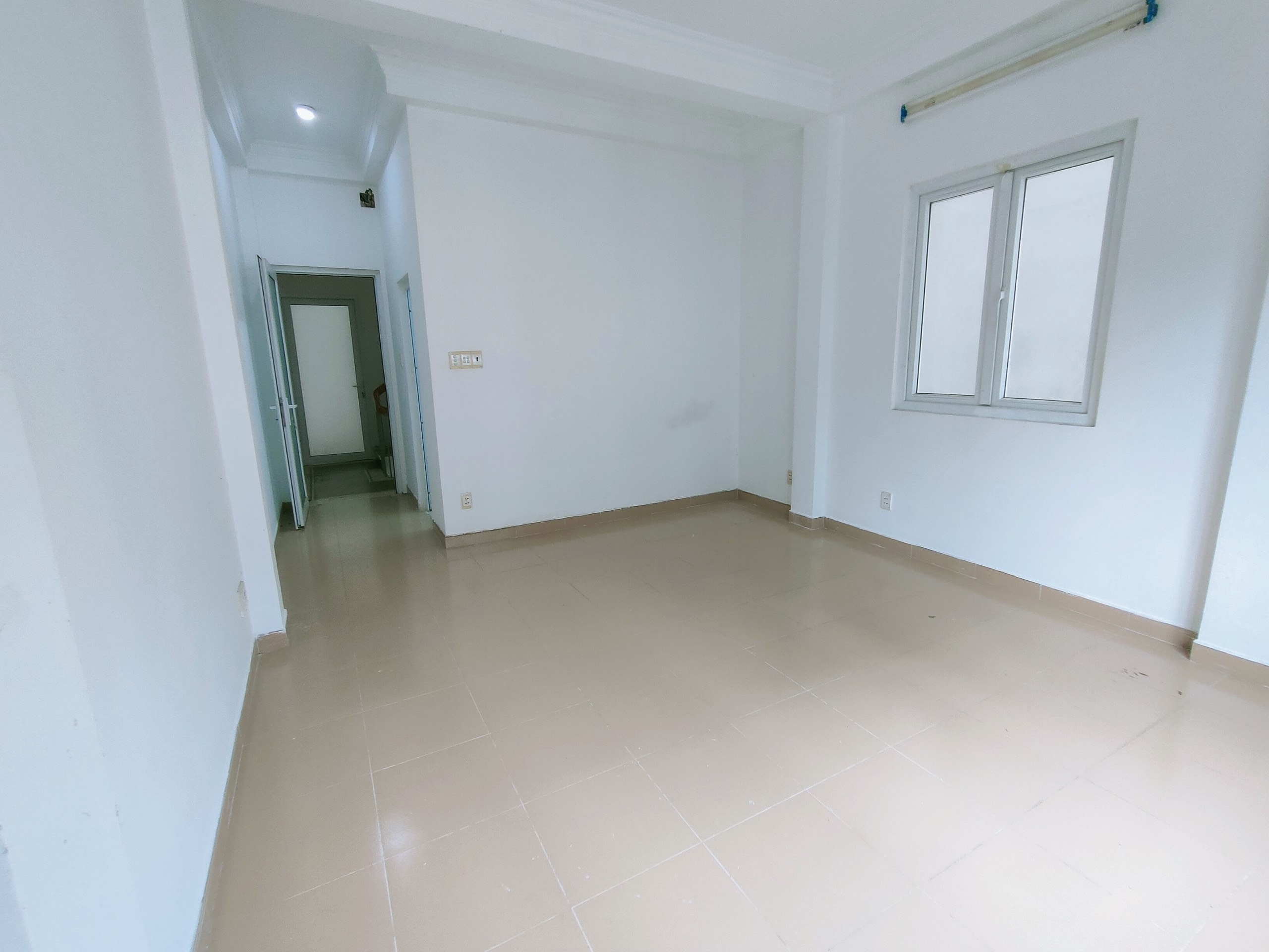 Cho Thuê Nguyên Căn MTĐ  Nguyễn Trọng Tuyển P2 Quận Tân Bình. 